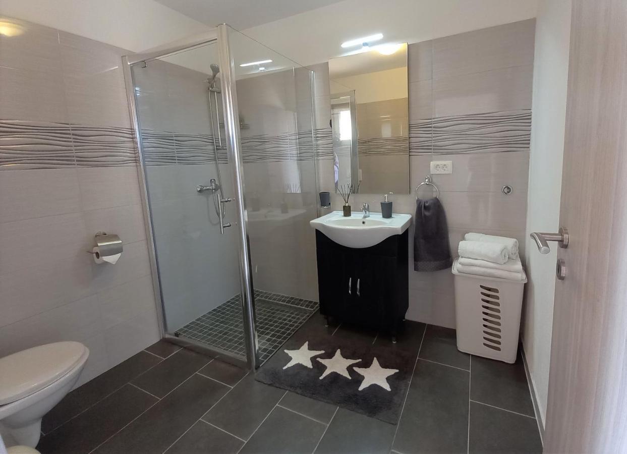 Apartments Antunovic Umag Ngoại thất bức ảnh