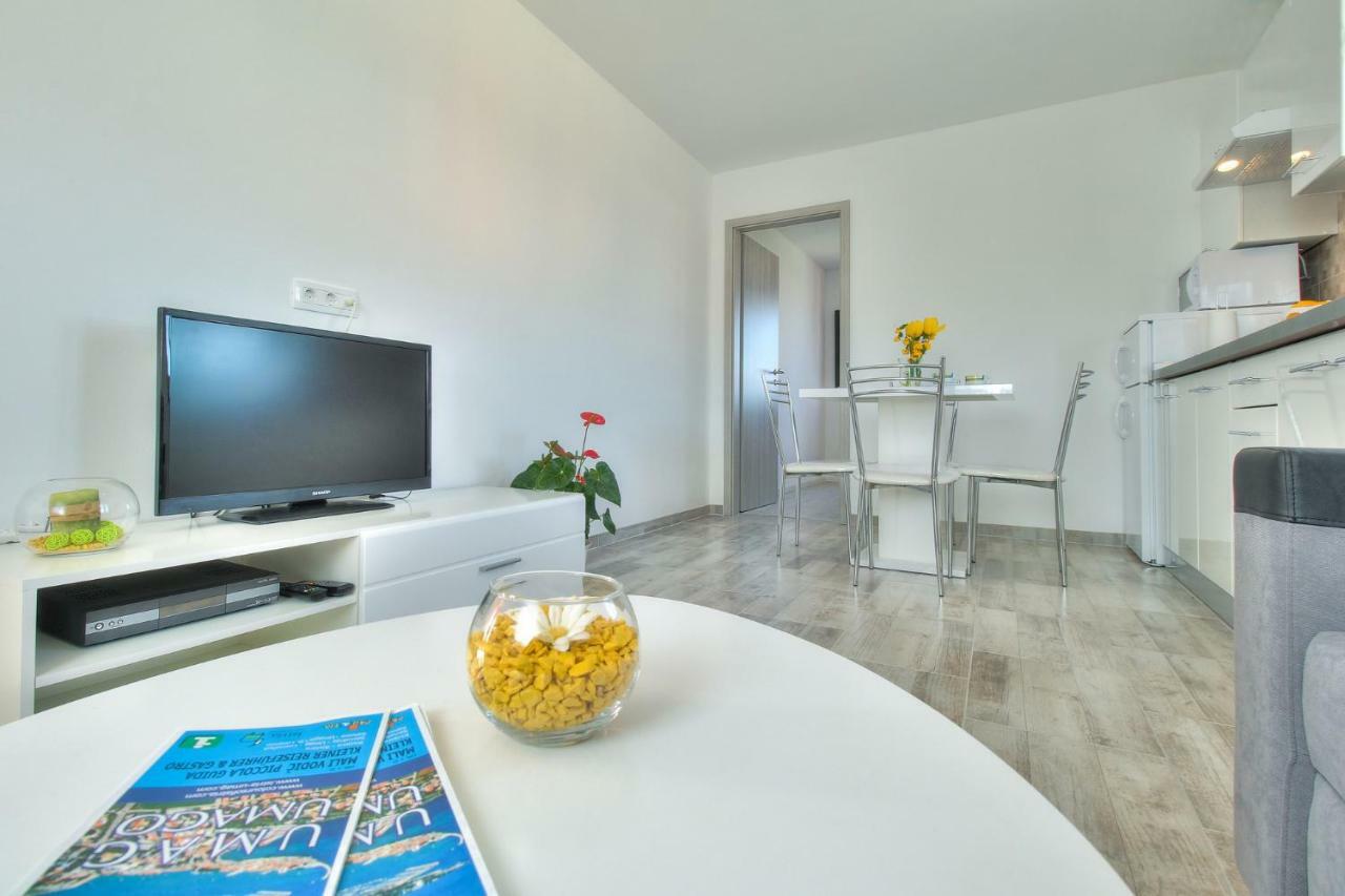 Apartments Antunovic Umag Ngoại thất bức ảnh