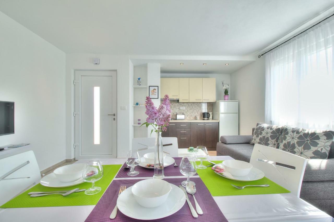 Apartments Antunovic Umag Ngoại thất bức ảnh