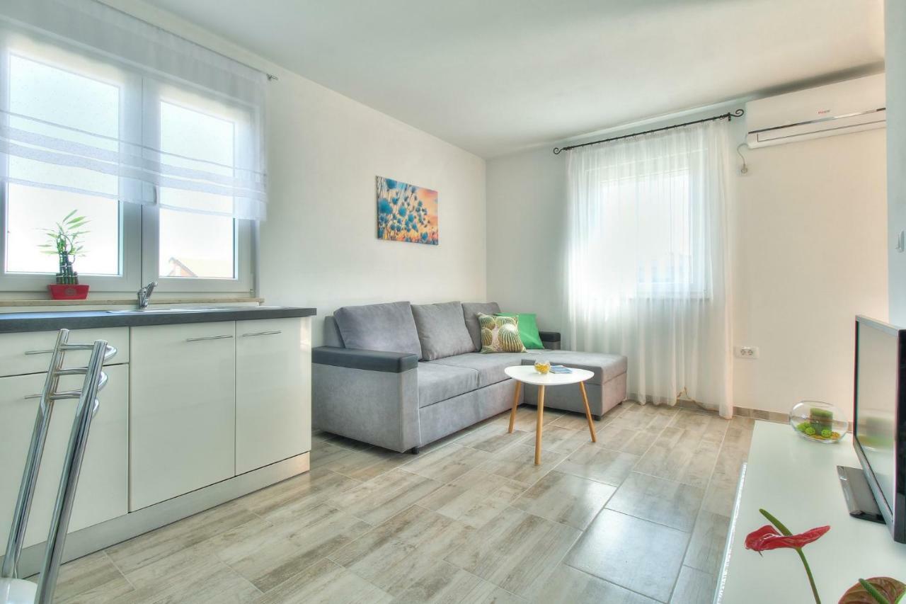 Apartments Antunovic Umag Ngoại thất bức ảnh